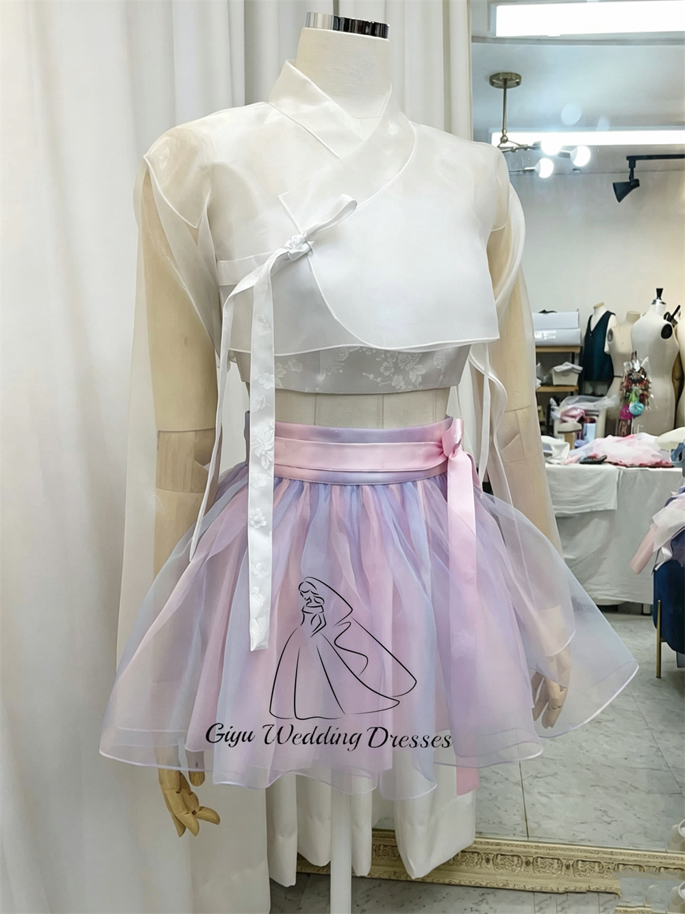 Giyu Hanbok Modern Korea Wanit - Hanbok Modern Set ulasan dan harga