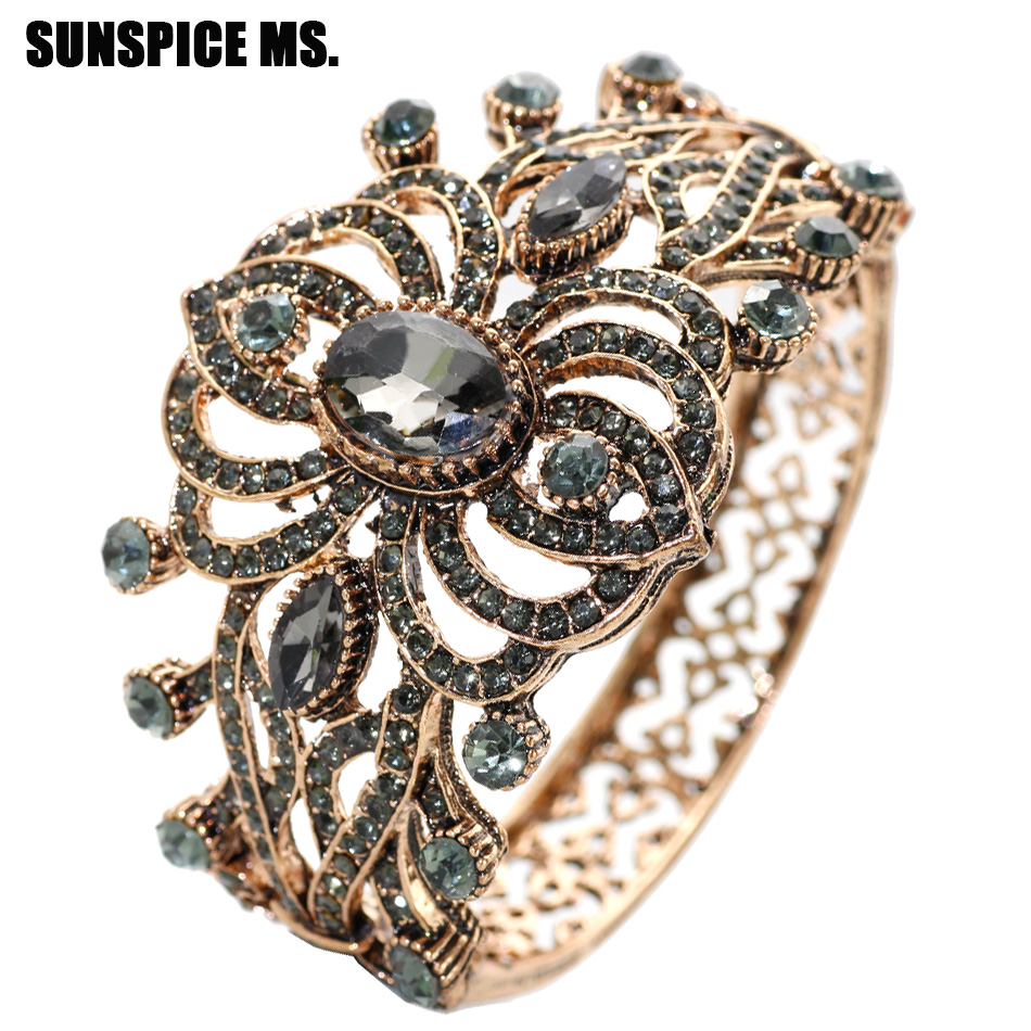 Gelang Bohemia Vintage etnik m - Ethnic Fashion Brand ulasan dan harga
